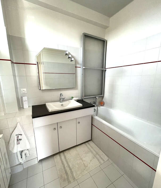 Appartement à SAINT-MAUR-DES-FOSSES