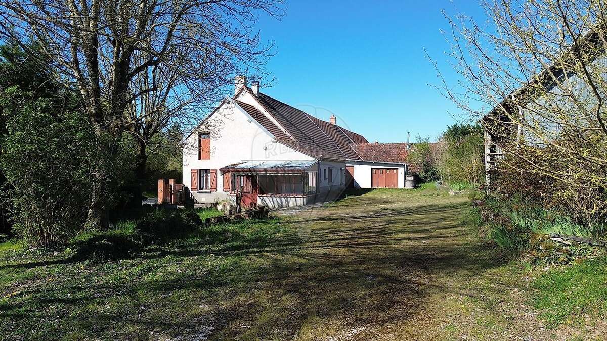 Maison à COSNE-COURS-SUR-LOIRE