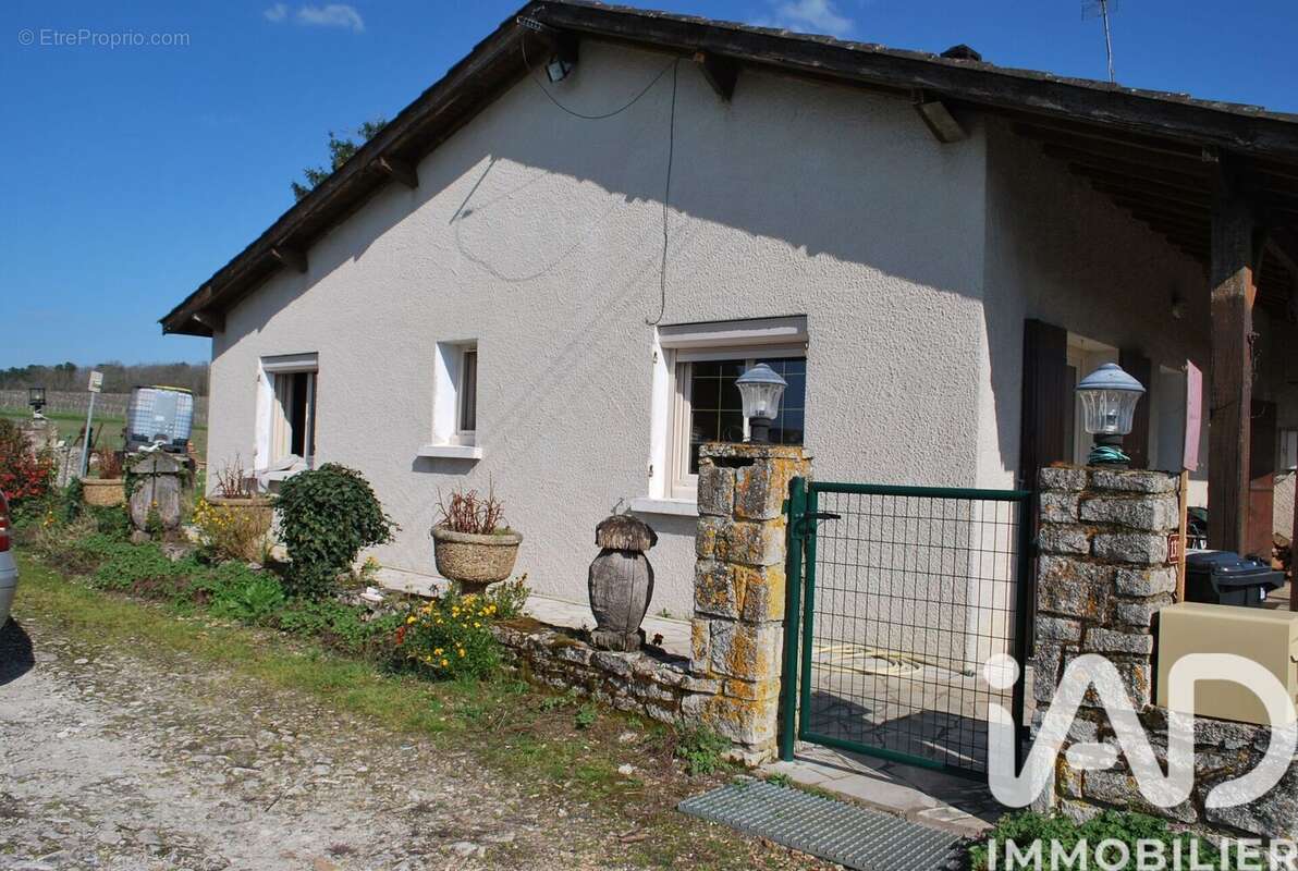 Maison 134 m² à Razac-De-Saussignac  - photo 3