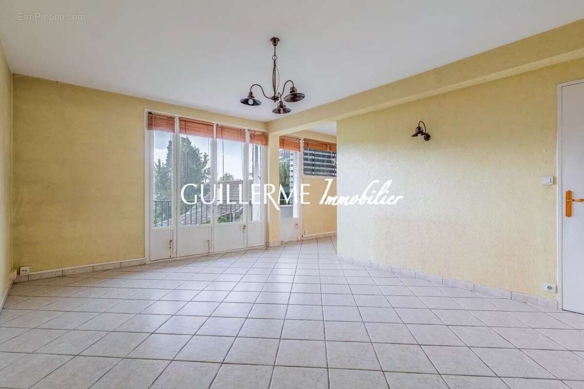 Appartement à CHAMPAGNE-AU-MONT-D'OR