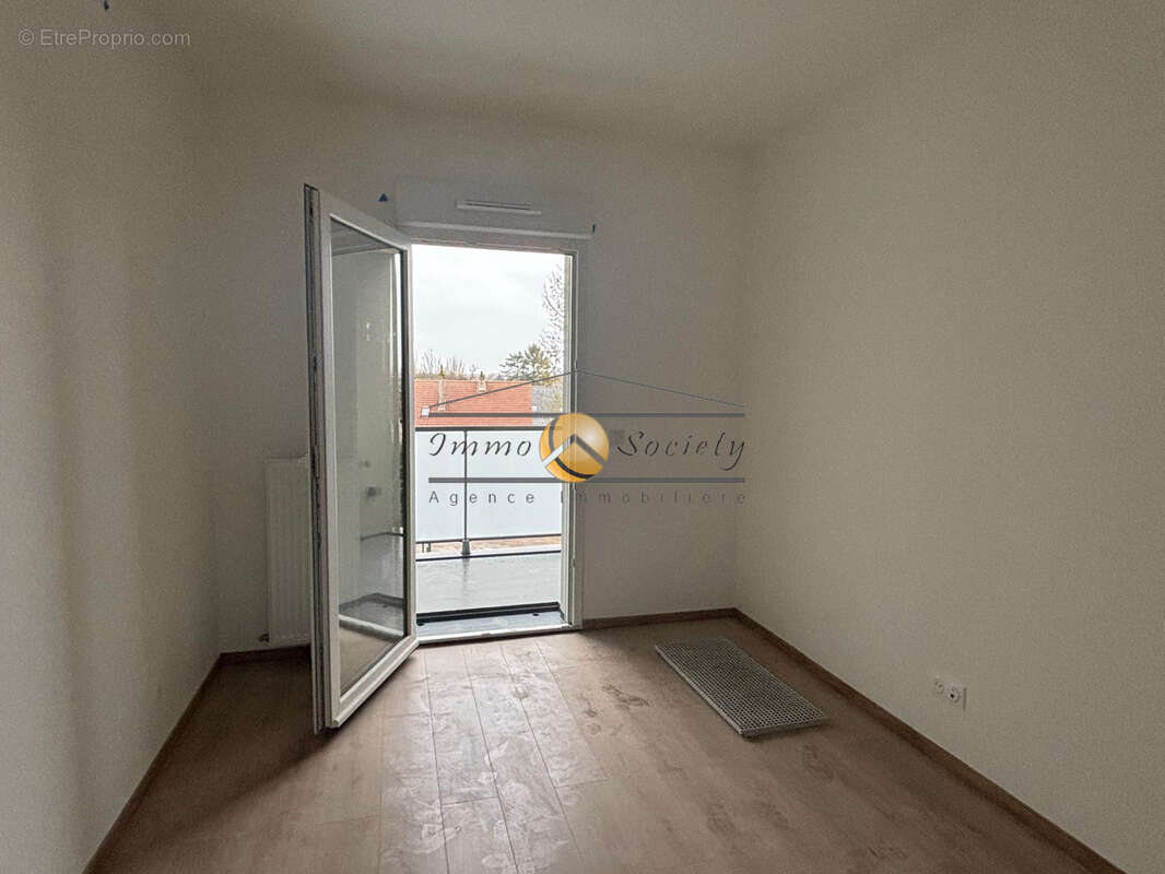 Appartement à FRANQUEVILLE-SAINT-PIERRE