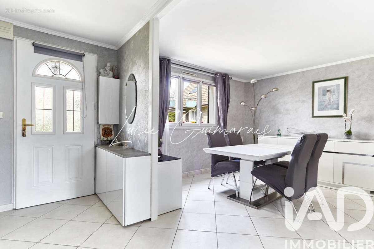 Photo 2 - Maison à TAVERNY