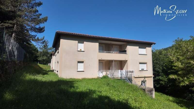 Appartement à THURINS