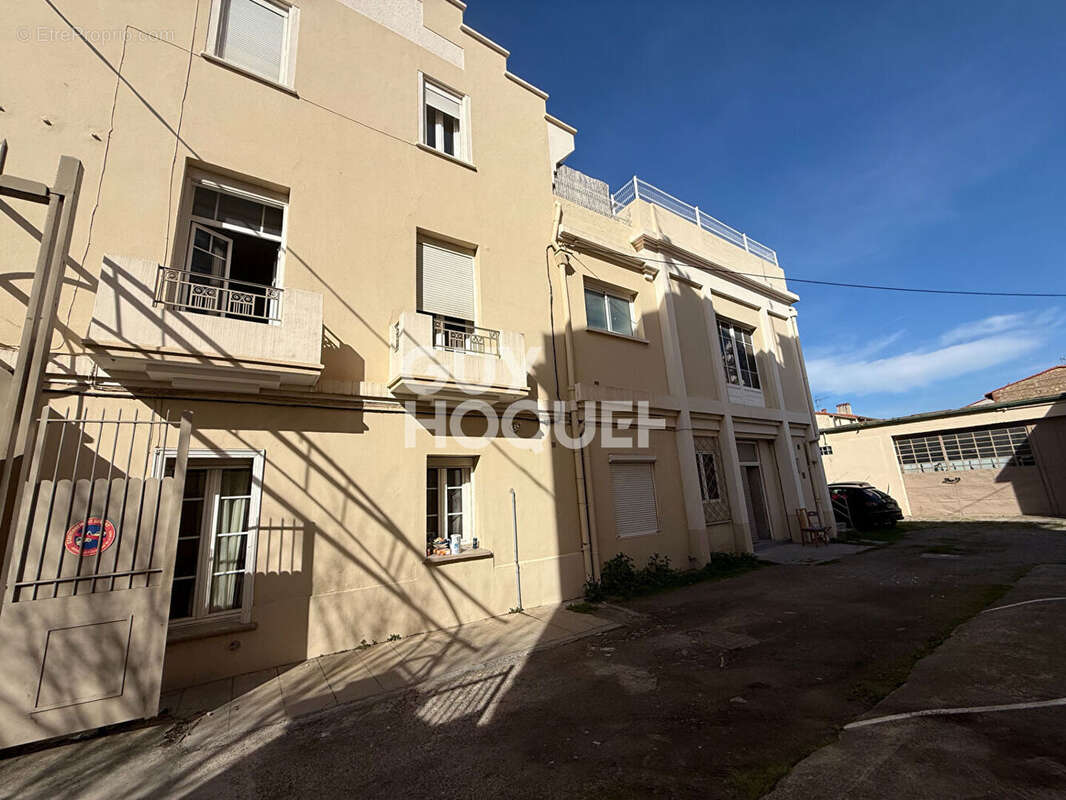 Immeuble de rapport - POUR INVESTISSEUR - A vendre à Perpignan (66000) Quartier Moyen Vernet - photo 3