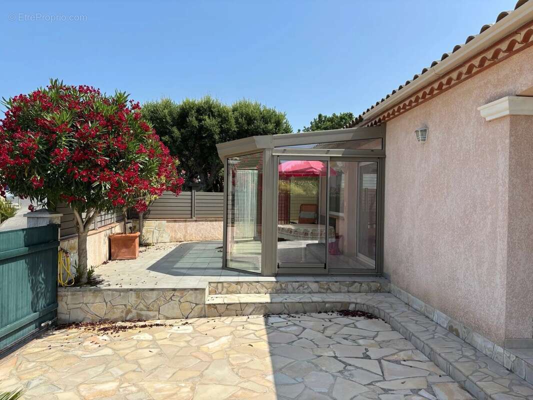 Maison à ROQUEBRUNE-SUR-ARGENS