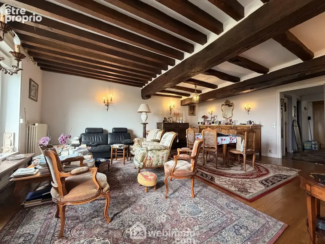 Vous disposez d'une pièce de vie de 37 m²