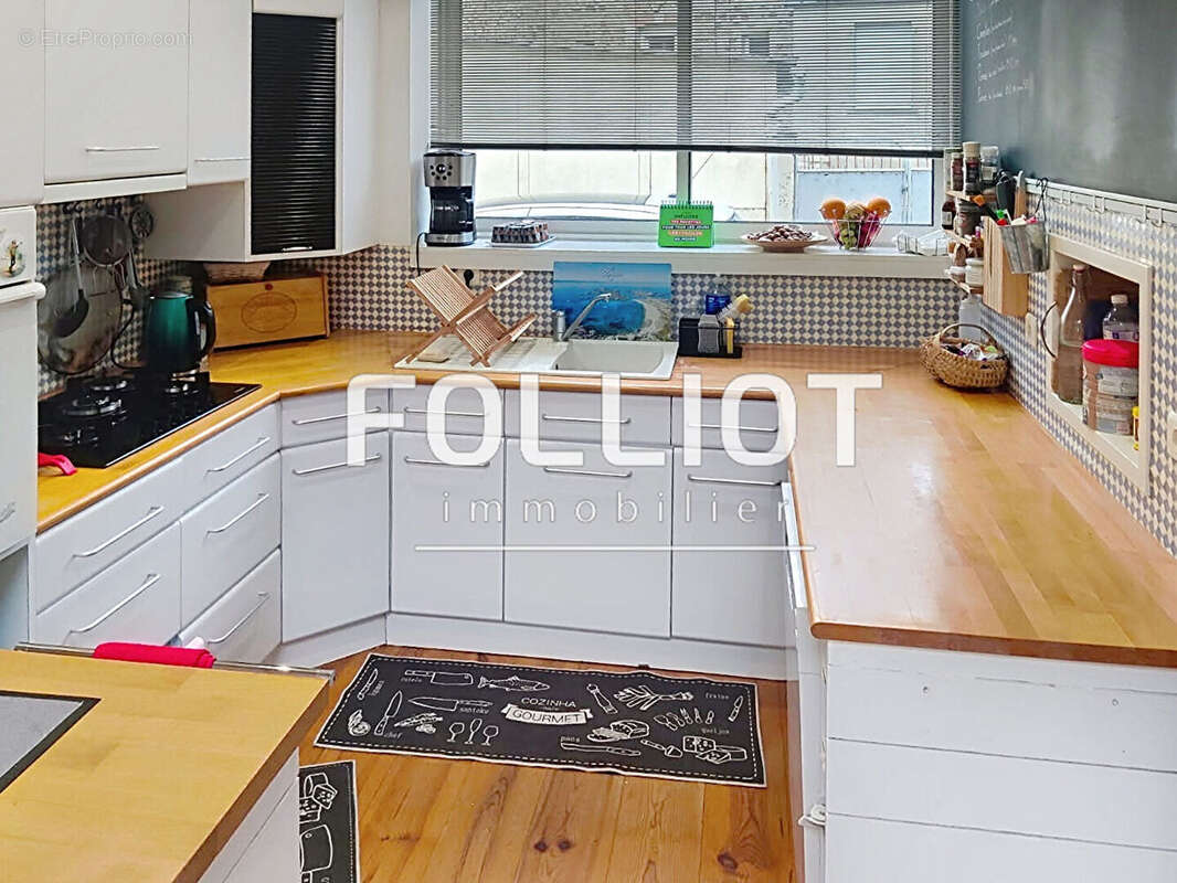 Maison à SAINT-HILAIRE-DU-HARCOUET