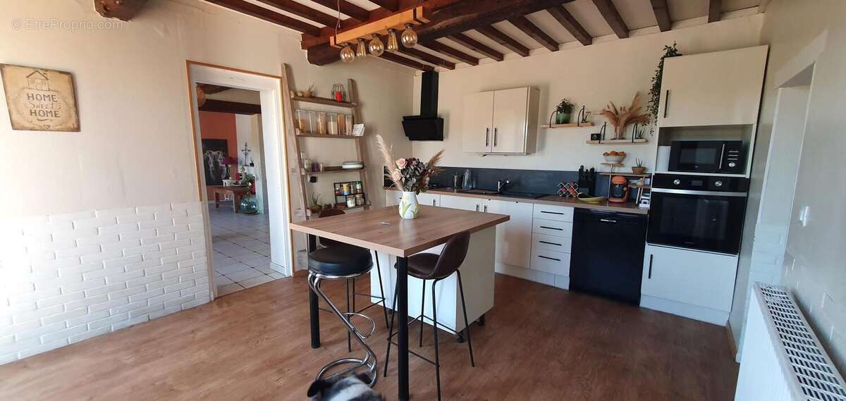 Maison 145 m² à Monceaux-En-Bessin  - photo 4