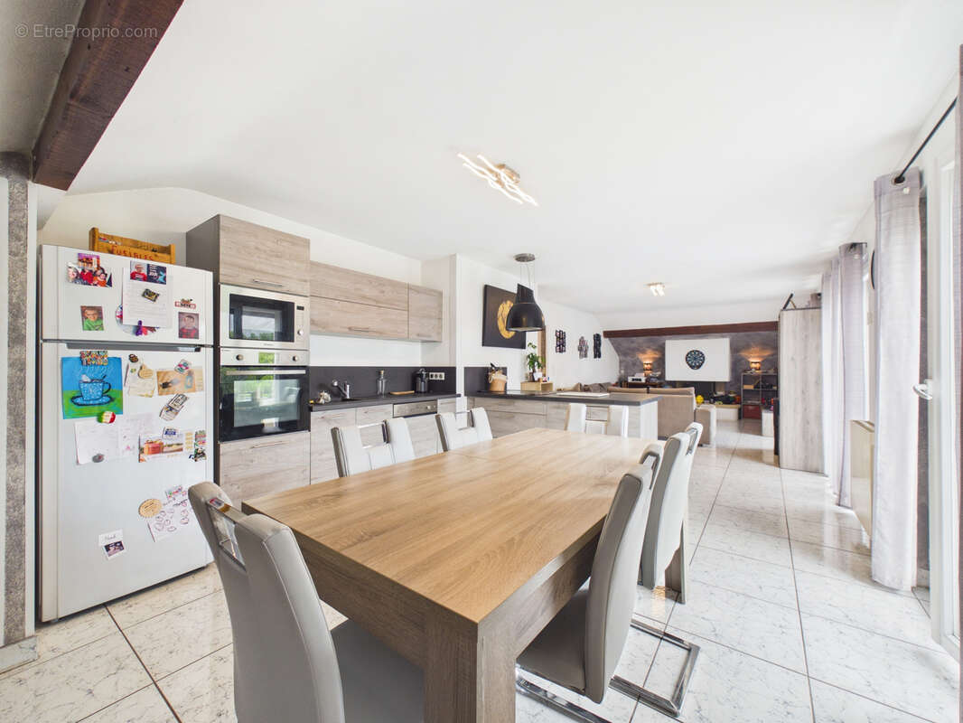 Appartement à BARBERAZ
