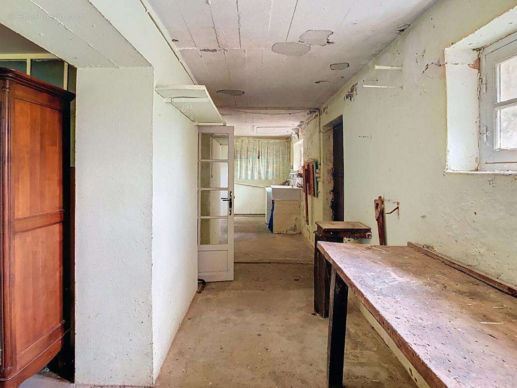 Maison à BEYNAC-ET-CAZENAC