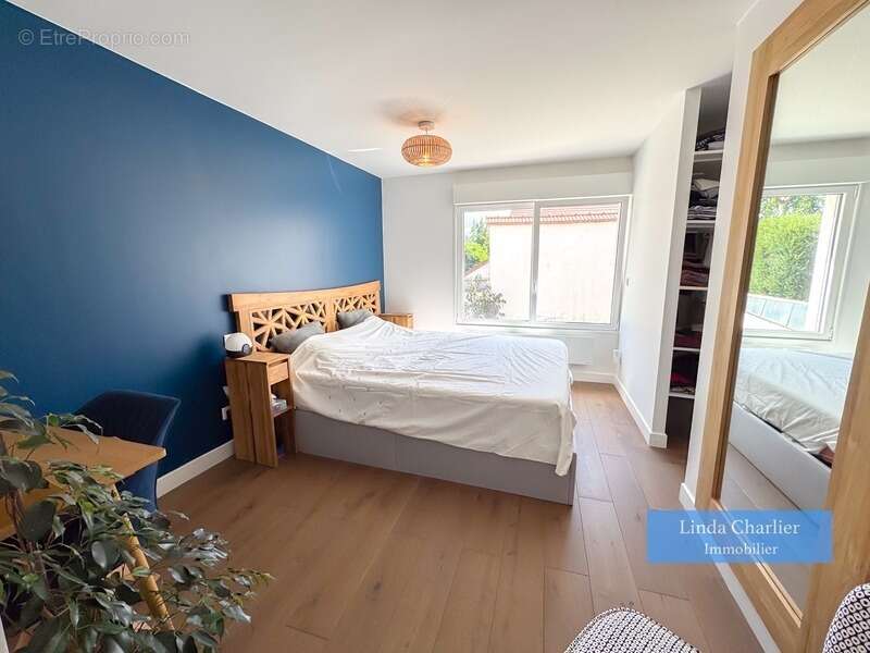 Maison à SAINT-NOM-LA-BRETECHE