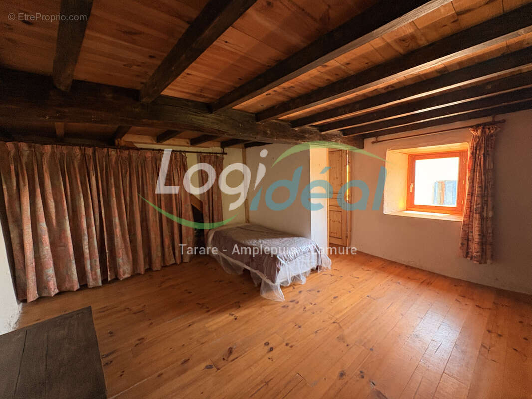 Maison de campagne à fort potentiel - Saint-Cyr-de-Valorges - photo 8