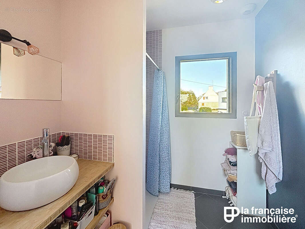 Maison à VERN-SUR-SEICHE