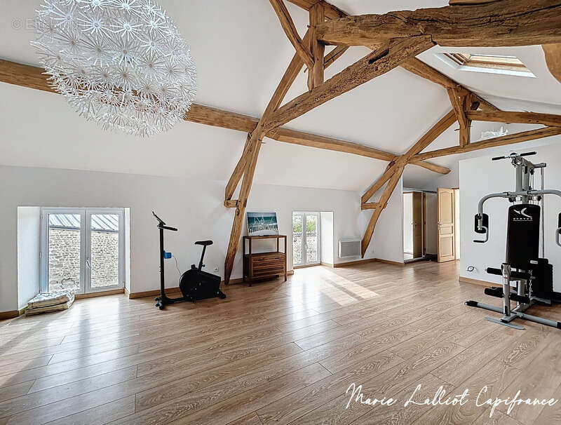 Maison à NEUVILLE-AUX-BOIS