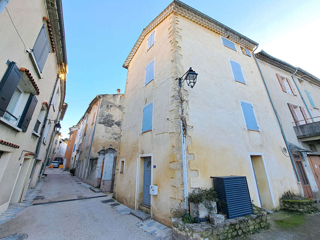 Maison à MALAUCENE