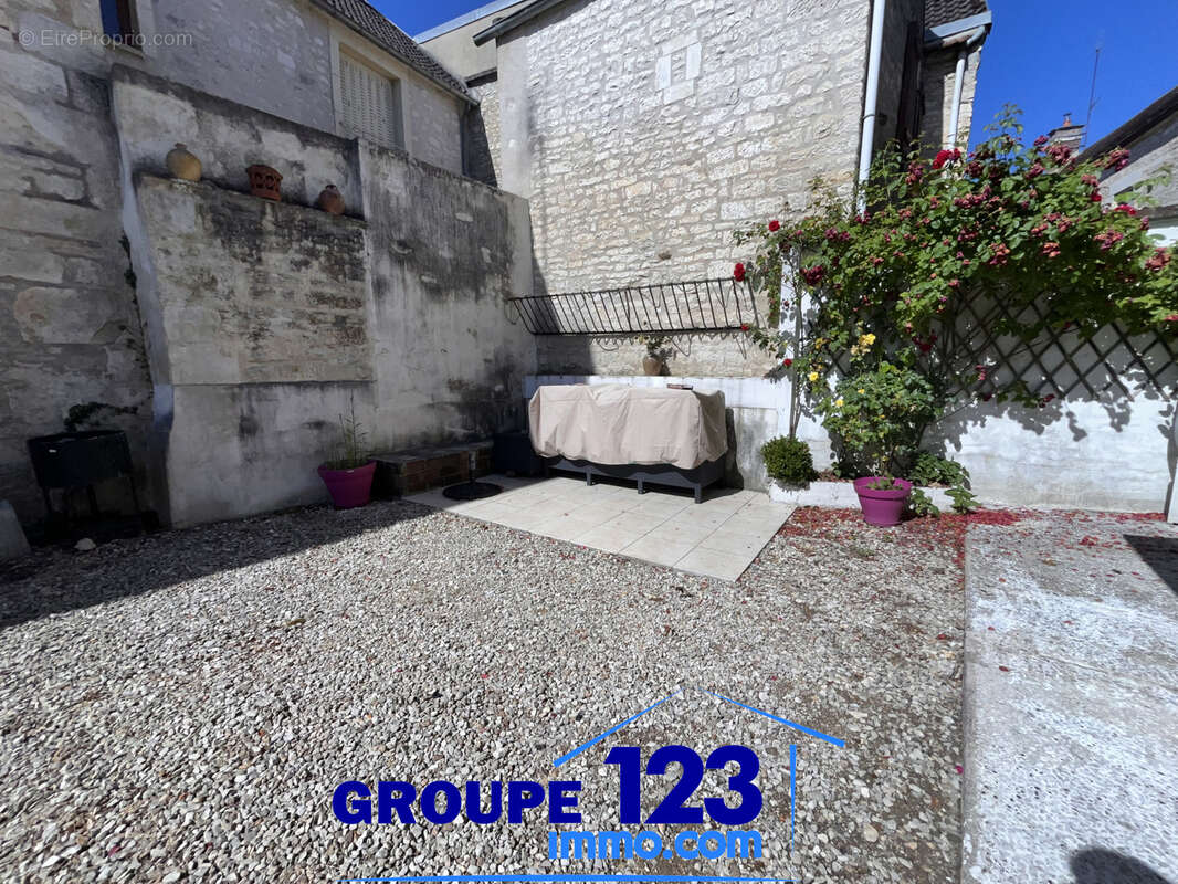À Charentenay, découvrez cette maison pleine de potentiel ! - photo 27