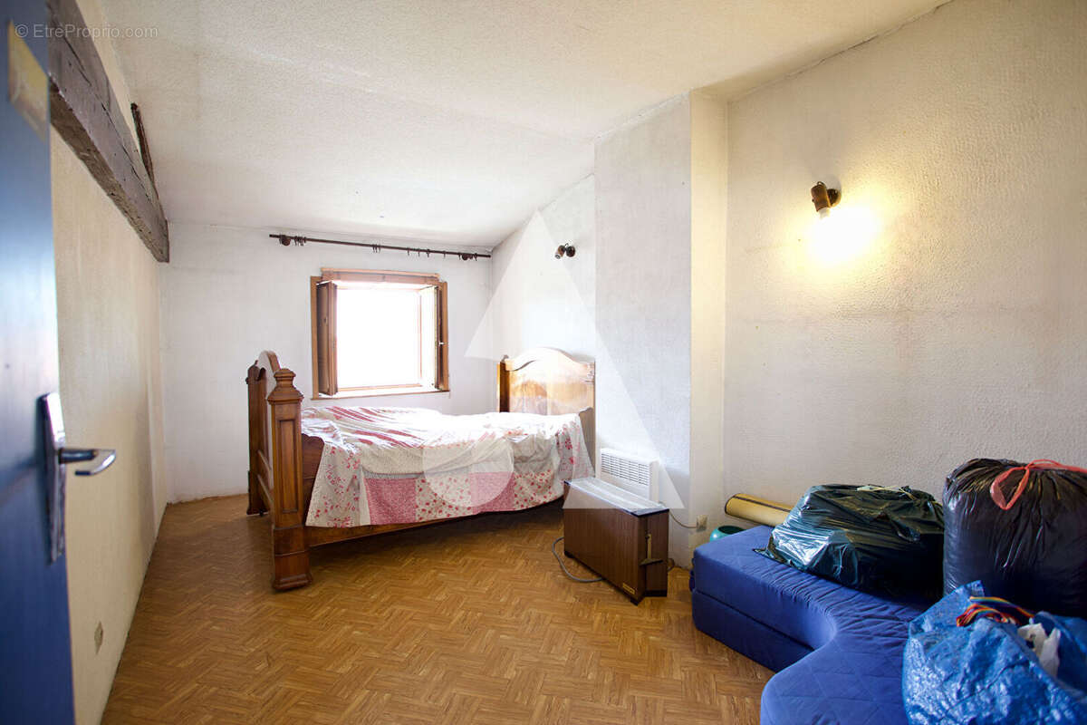 Maison à SAINT-GEORGES-DE-RENEINS