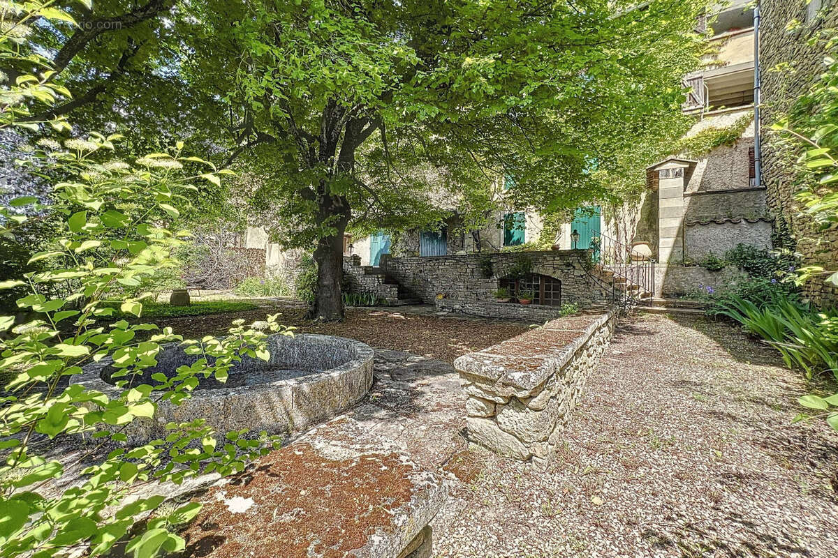 Maison à SAIGNON