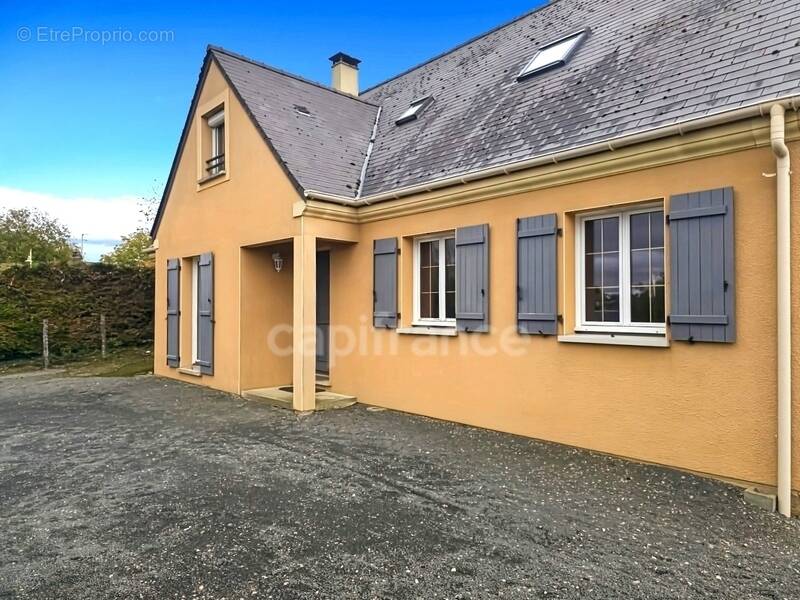 Maison à VILLAINES-SOUS-LUCE