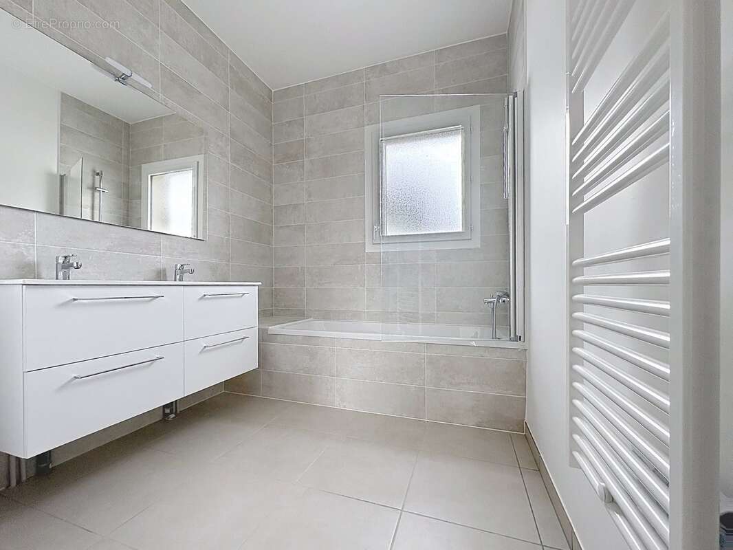 Appartement à vendre 4 pièces THONON LES BAINS (74) - photo 8