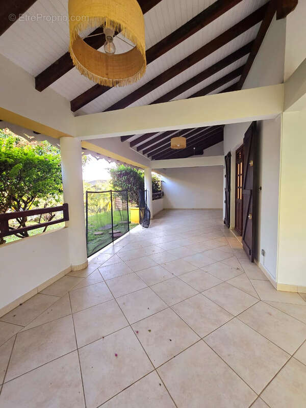 Maison à LES TROIS-ILETS