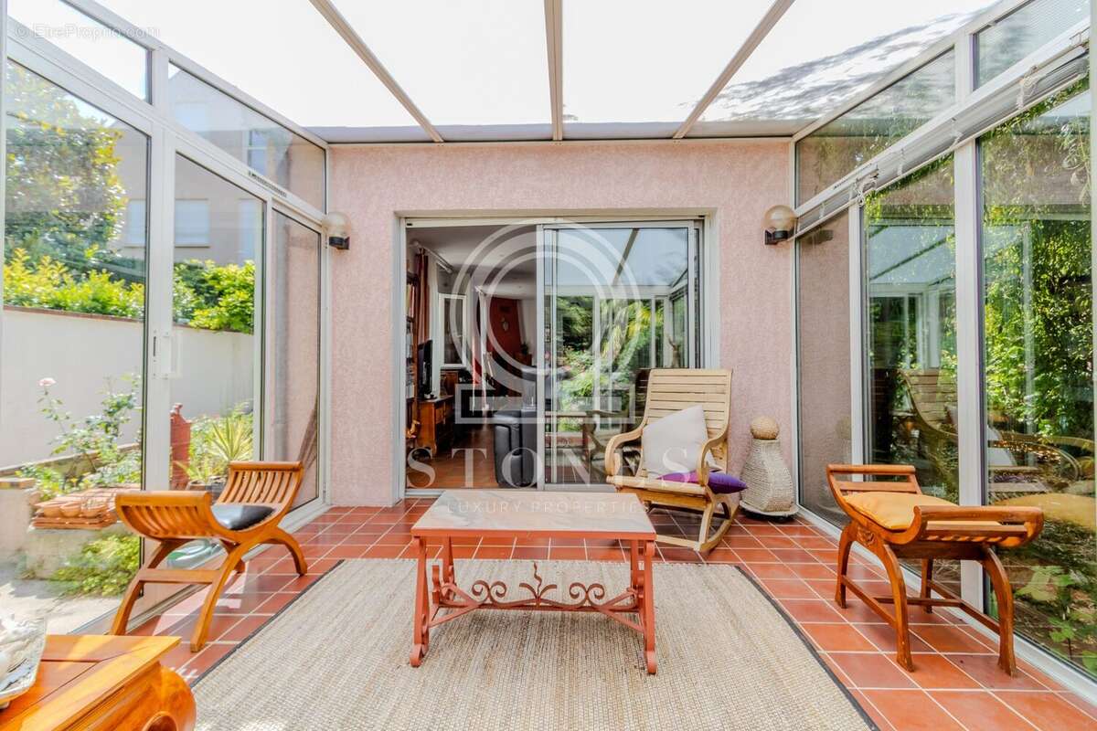 Maison 117 m² à Bougival  - photo 3