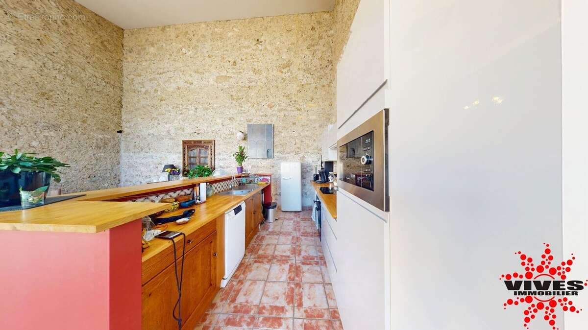Maison de caractère de 200 m² avec terrasse tropézienne - photo 2
