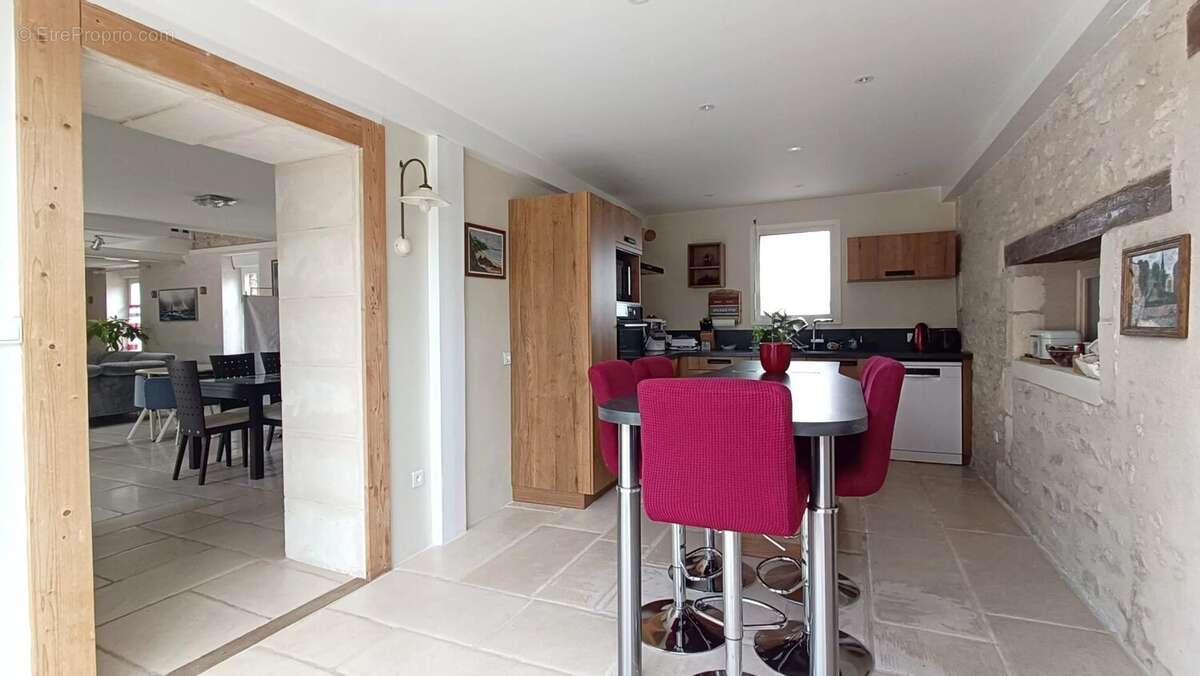 Maison à LE ROCHEREAU