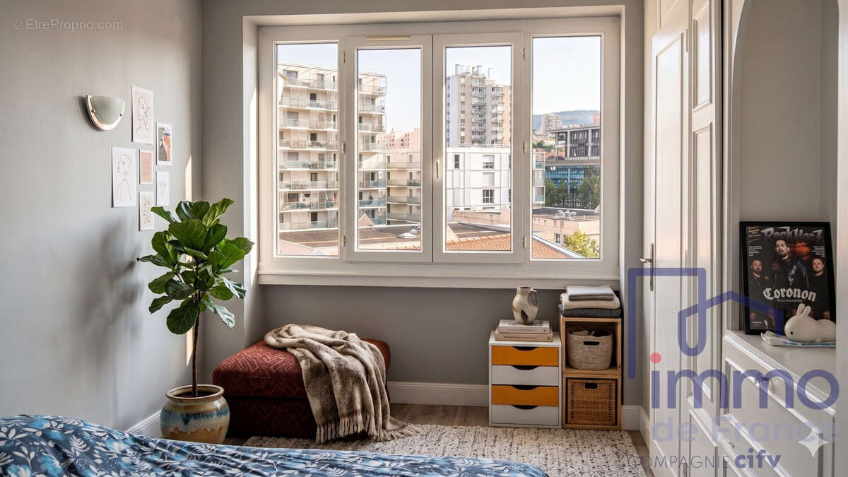 Appartement à SAINT-ETIENNE