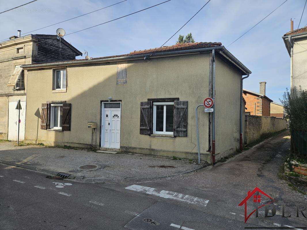 Maison à ECLARON-BRAUCOURT-SAINTE-LIVIERE