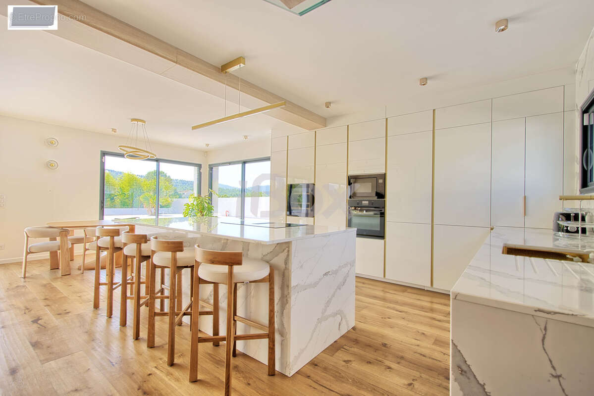 Villa contemporaine d'exception (2025)   La Crau - photo 8