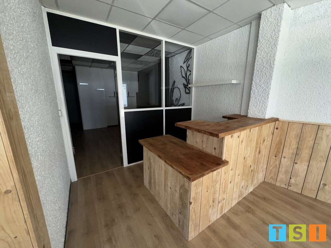 Local commercial rénové  49 m² au cur de ville - photo 3