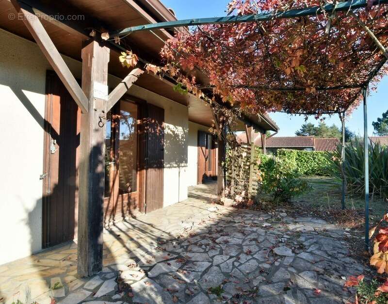 Maison à SAINT-LOUP-CAMMAS