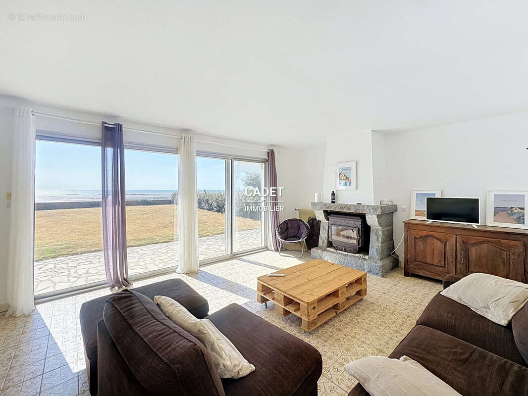 Maison 138 m² à Saint-Pair-Sur-Mer  - photo 3