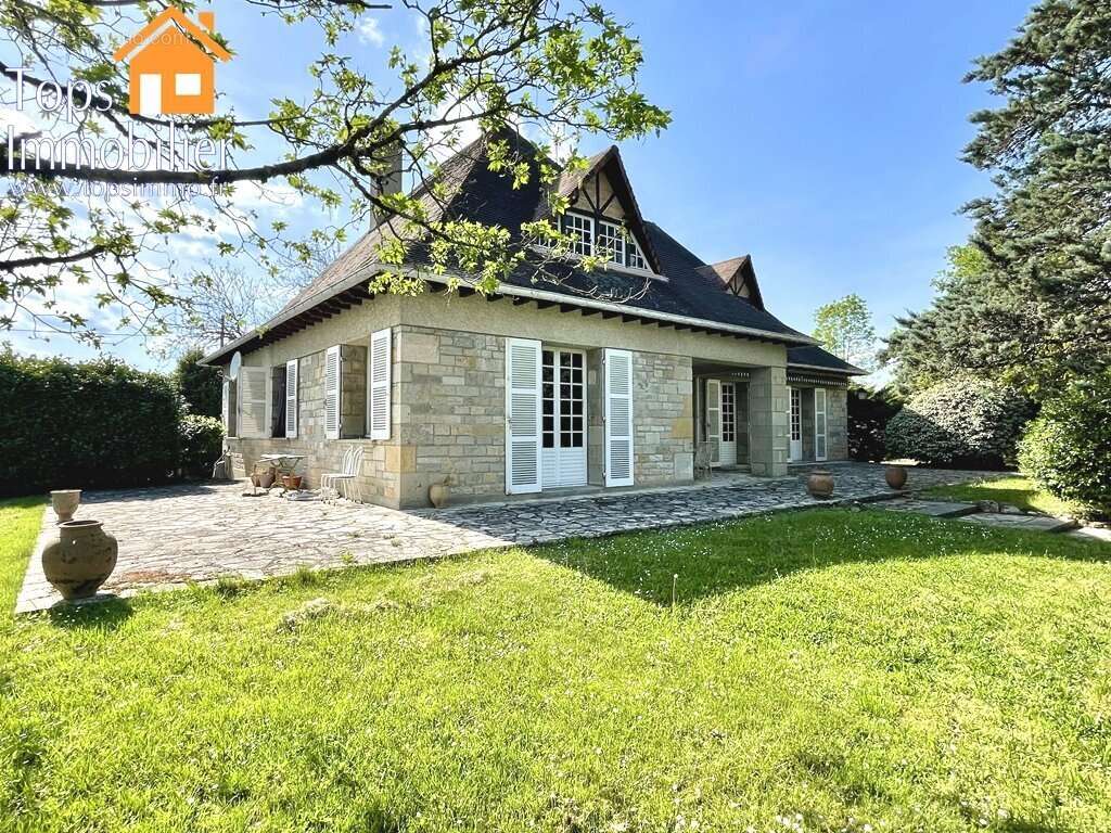 Maison à VILLEFRANCHE-DE-ROUERGUE