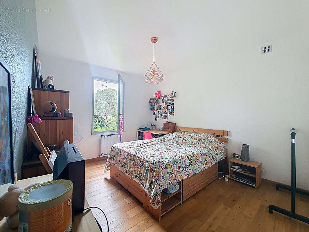 Grande maison familiale 4 chambres avec piscine - quartier du Montagné- Villeneuve les Avignon - photo 9