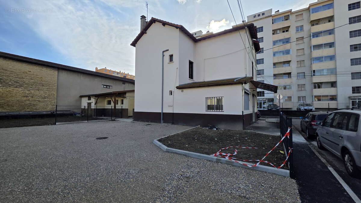 Appartement à BOURGOIN-JALLIEU