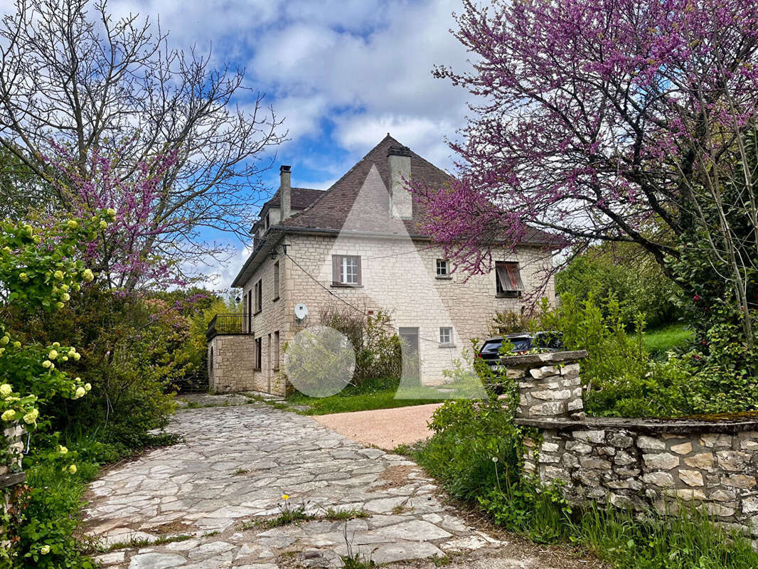 Maison à LACAPELLE-MARIVAL