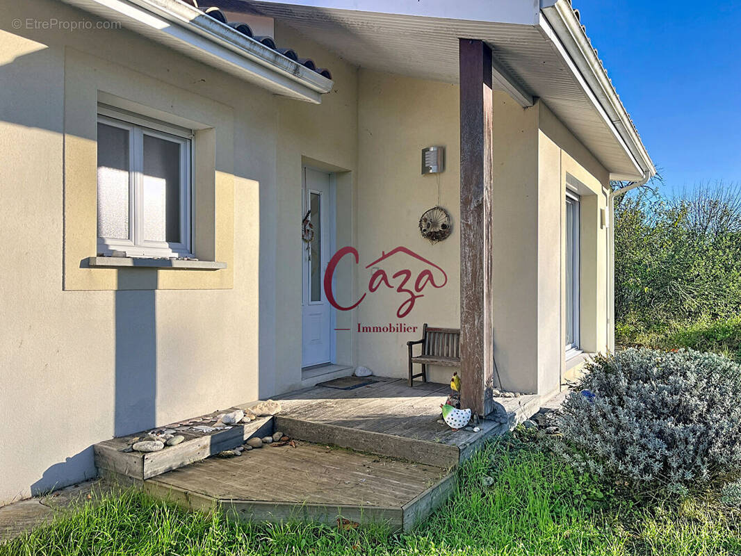 Maison à BLANQUEFORT