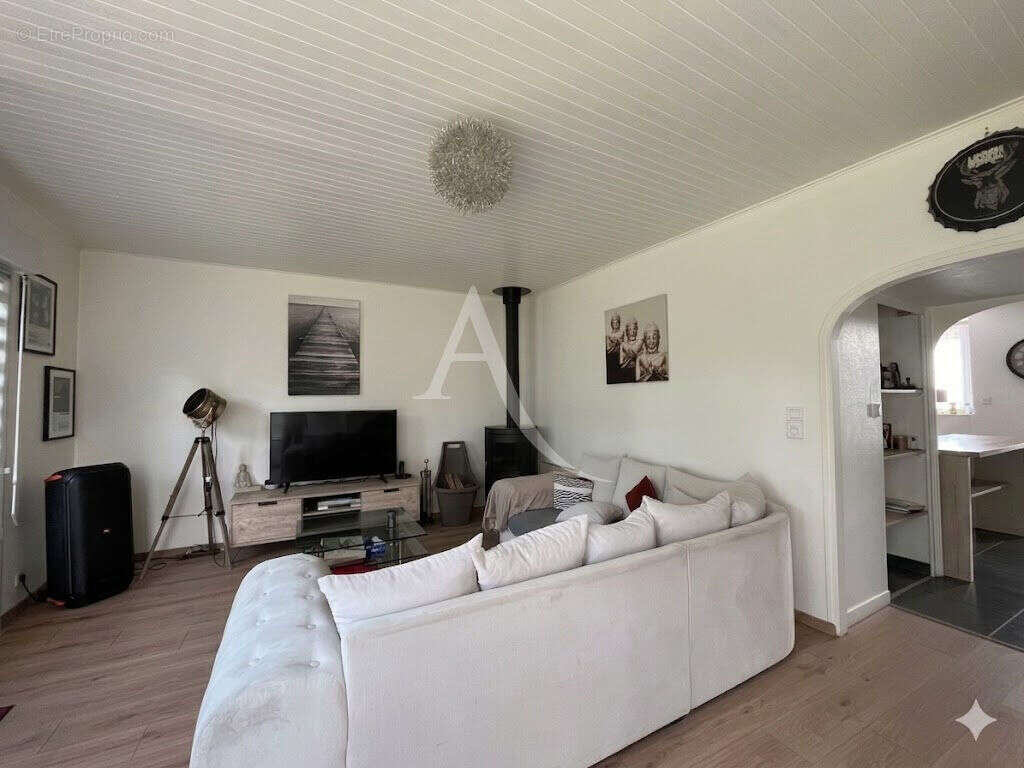 Maison à MORTAGNE-SUR-SEVRE