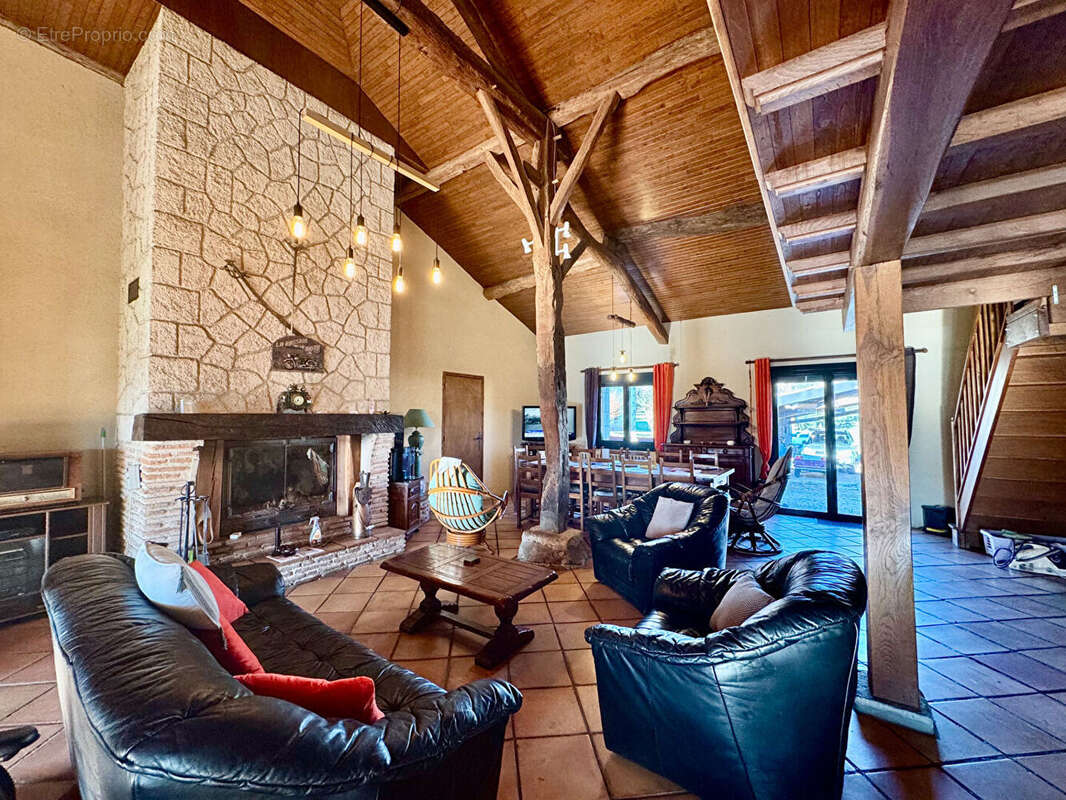 Maison à MONFLANQUIN