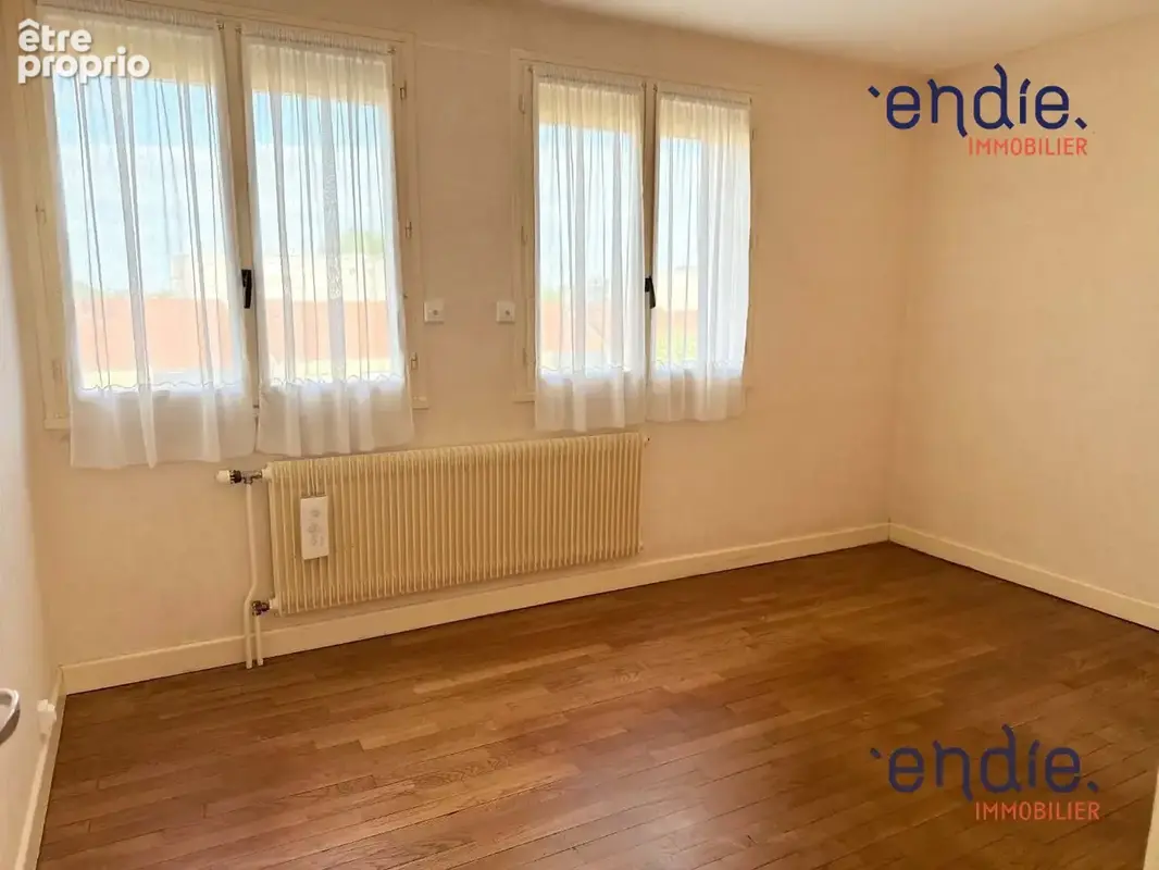Maison 5 pièces 115 m² à vendre à Bourbon-Lancy (71140) - photo 9