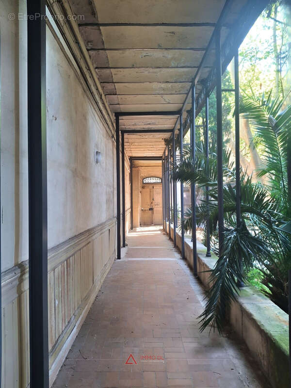 Appartement à MARSEILLE-1E