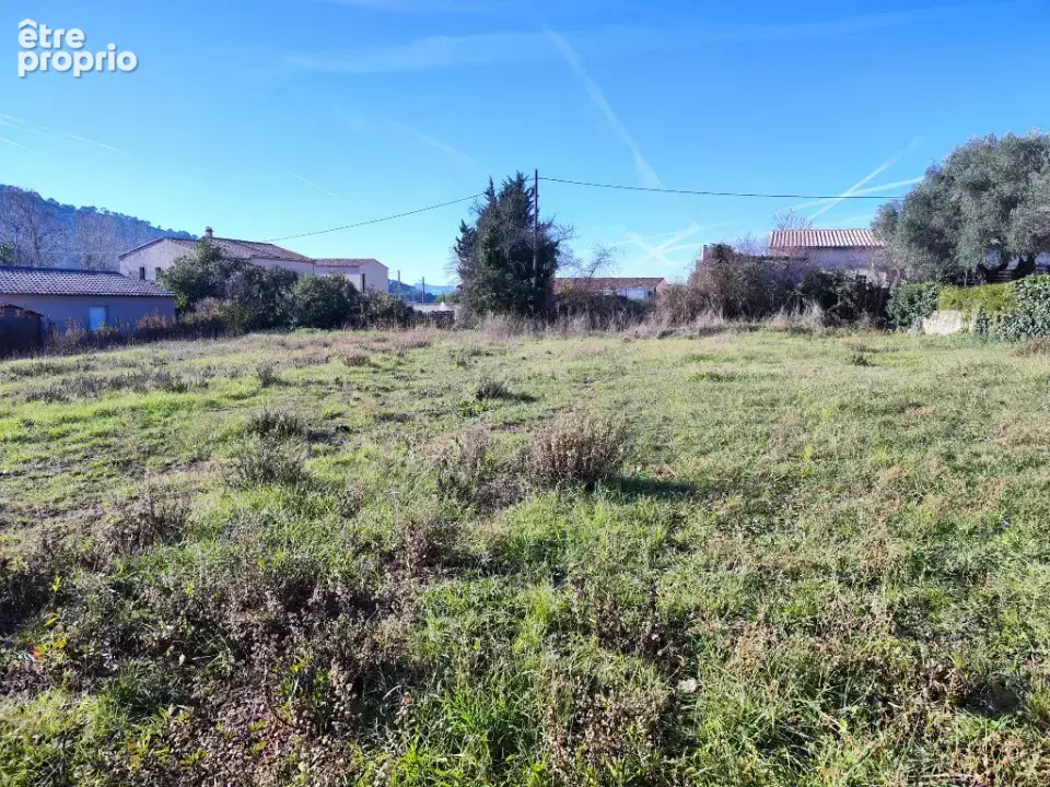 Terrain à CARNOULES