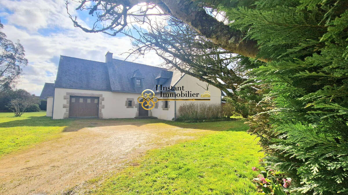 Maison à PLOUGASNOU