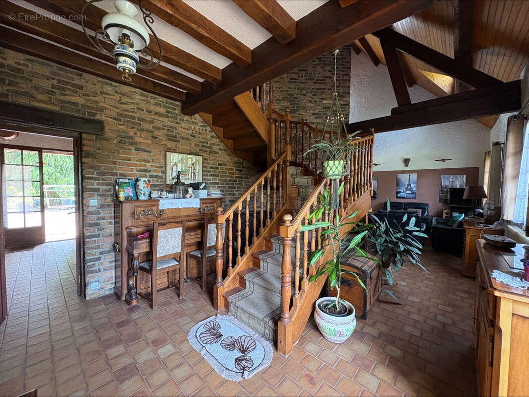 Ully Saint Georges maison de 285m2 - photo 9