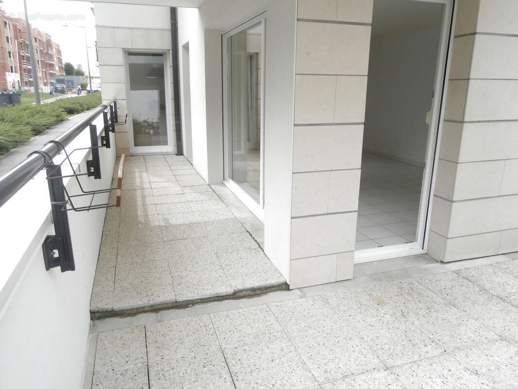 Clairmarais proche gare centre - appartement t2 53m2 + terrasse 22m2 + parking couvert - photo 3