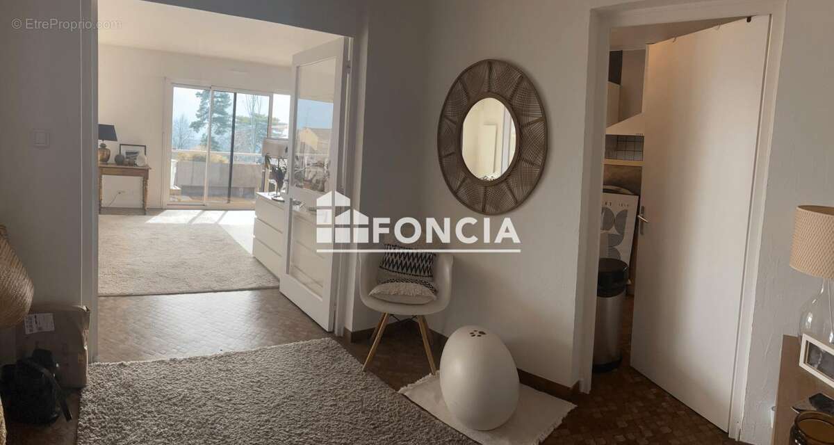 Appartement à SAINT-ISMIER