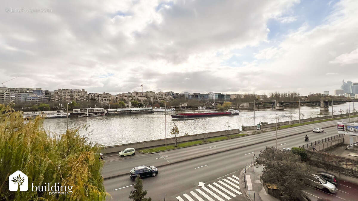 Appartement à COURBEVOIE