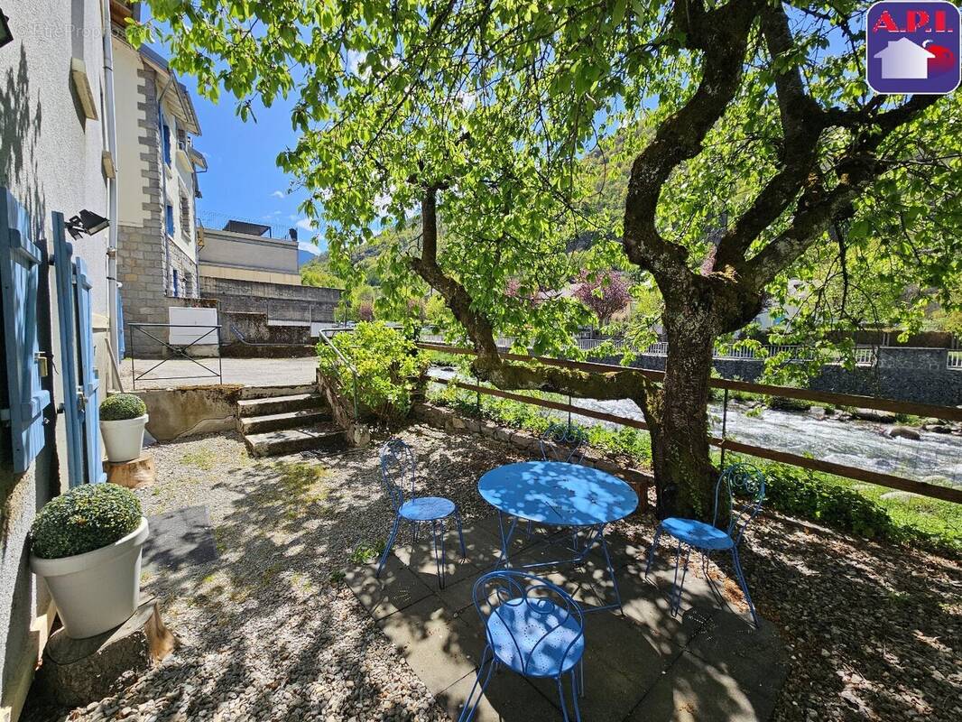 Appartement à AX-LES-THERMES